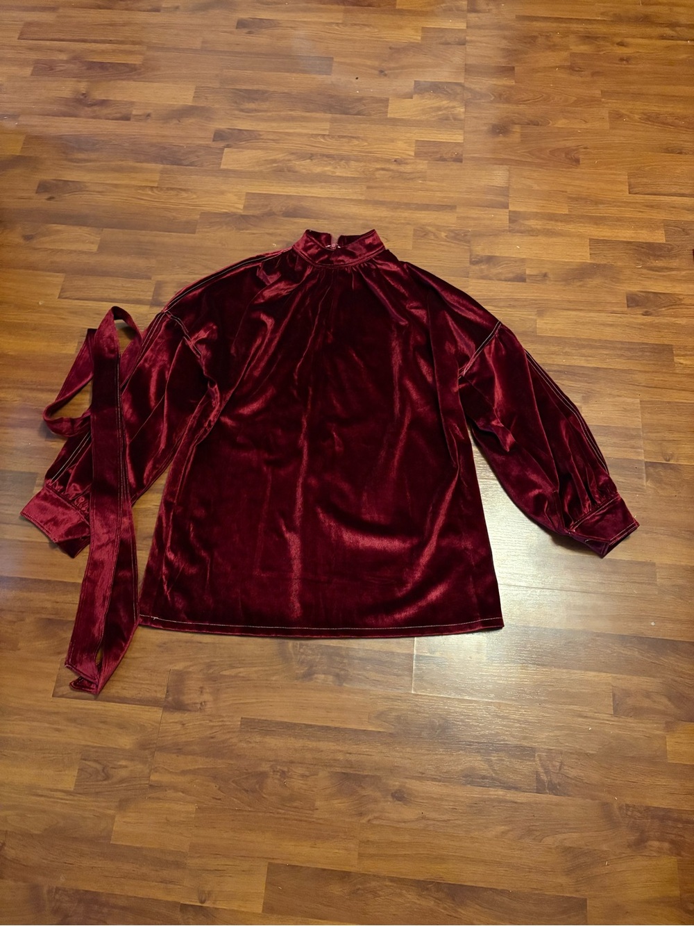 SHEIN Wine Red Velvet Long-Sleeve High Neck Top